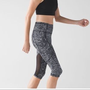 lululemon Outrun 17” Crop